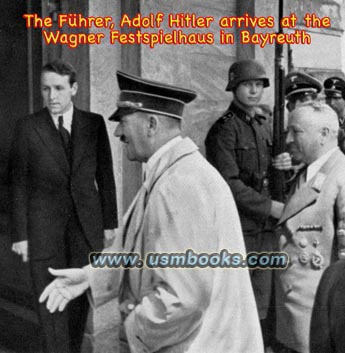 Adolf Hitler, Robert Ley in Bayreuth