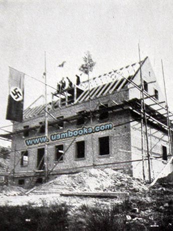 DJH Richtfest, Nazi swastika flag