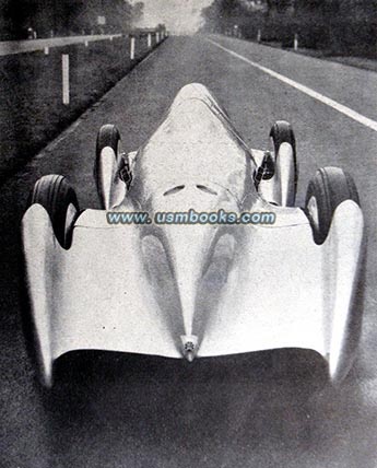 Rudolf Caracciolas new record in his Auto-Union race car