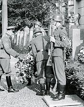 Nazi soldiers at Heydrich Memorial