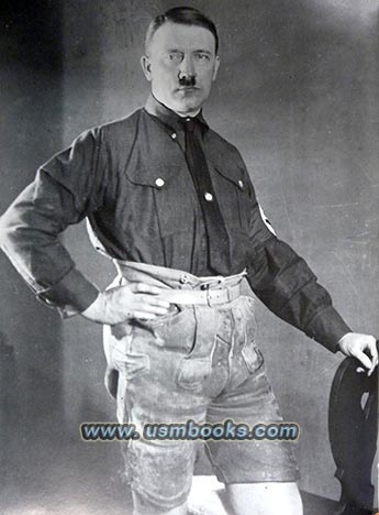 Adolf Hitler in Lederhosen