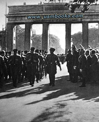 Brandenburg Gate Berlin, SA parade