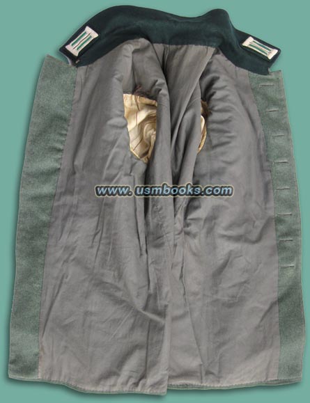 Gebirgsjaeger Hauptmann uniform tunics