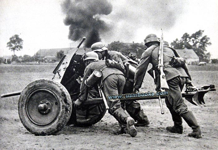 Nazi artillery gun in France 1940